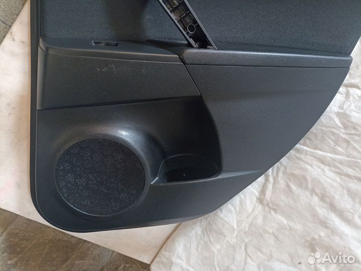 Mazda 3 BL Обшивка двери задней правой