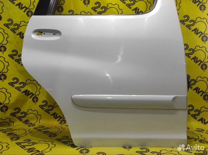 Дверь задняя правая Toyota Funcargo NCP20 2nzfe