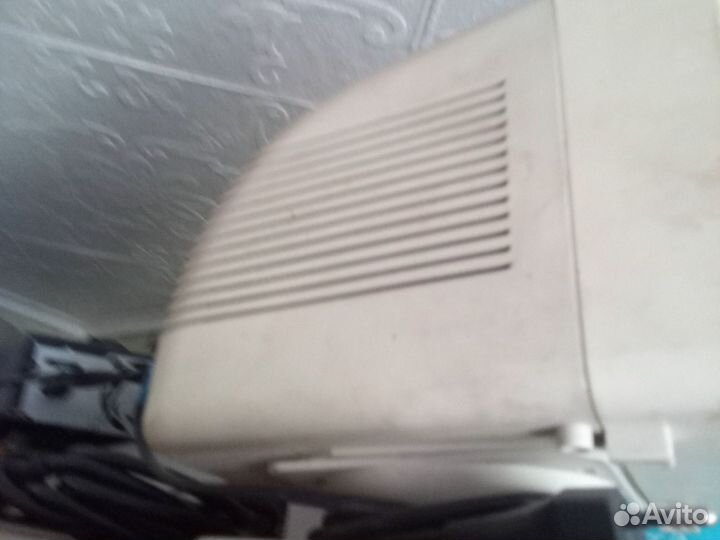 Продам маленький старинный монитор