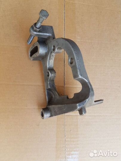 Кронштейн гур 1,4 Fiat Doblo