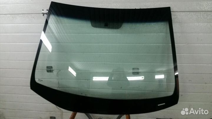 Лобовое стекло на Киа Рио / Хендай Солярис