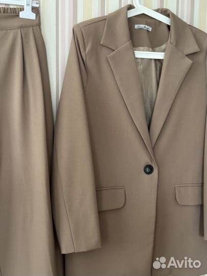 Брючный костюм женский