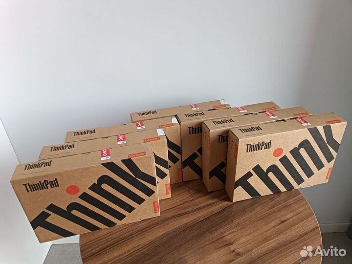 Новый Lenovo Thinkpad X1 Carbon Gen10 i5-1240p