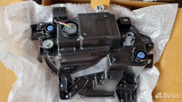 Фары противотуманные Mitsubishi Pajero Sport 2021