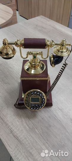 Ретро телефон