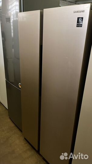 Холодильник Samsung новый двухдверный