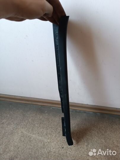 Внутренняя накладка порога левая kia rio 3 858714Y