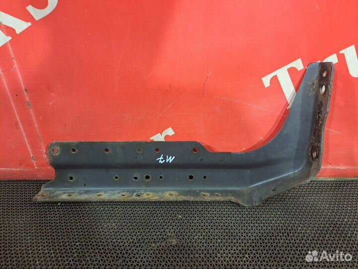 Кронштейн крыла задний правый