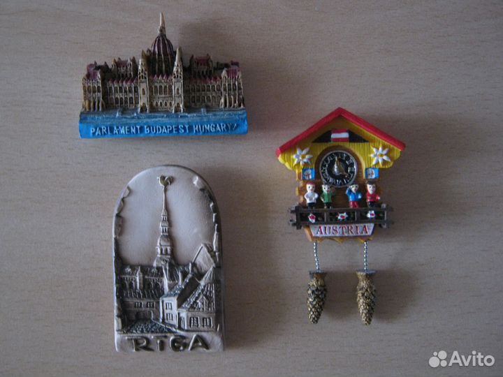 Магниты декоративные из разных стран - 17 штук