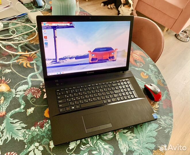 Lenovo 17.3“/ Core i7 8X3.1GHz/ 16GB/ SSD 256GB