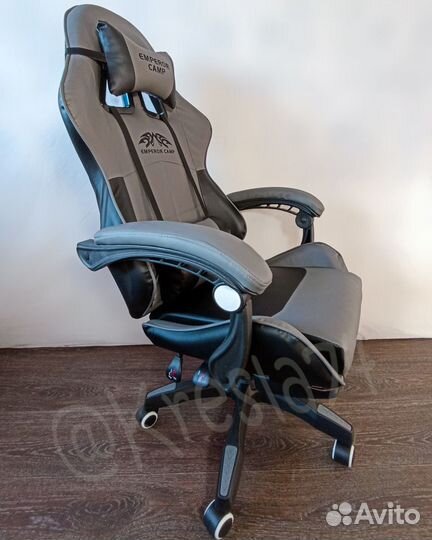 Геймерское кресло с подножкой. Новое