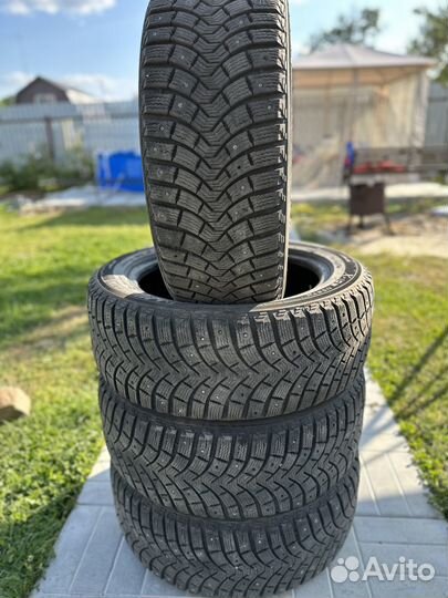 Michelin X-Ice North XIN2 215/55 R17