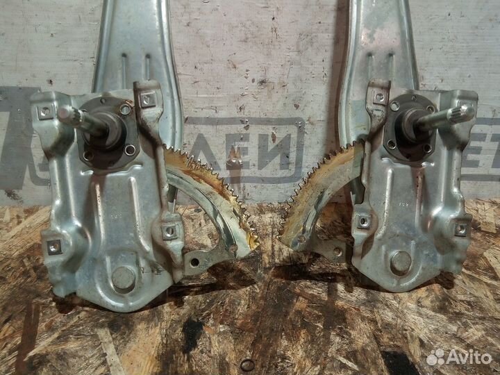 Трапеция стеклоподъемника Toyota Corolla e120