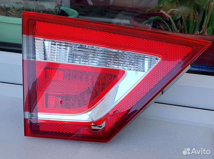 Фонарь задний внутренний левый Лада Веста