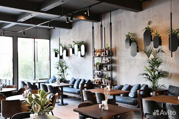 Помощник официанта