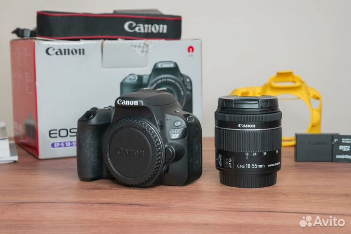 Фотоаппарат Canon 200D + 18-55 IS STM