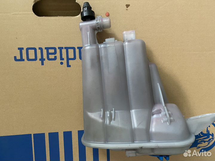 Расширительный бачок Audi a4 b8