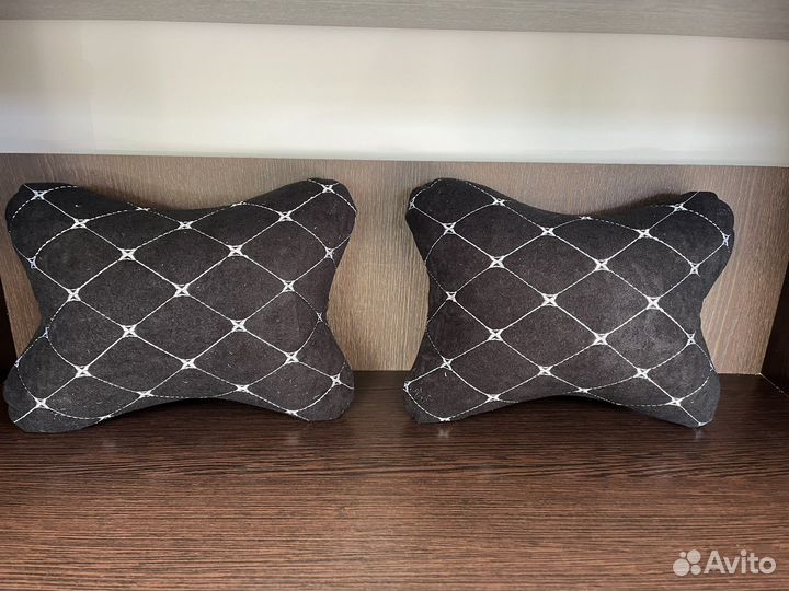 Подушка под шею в авто