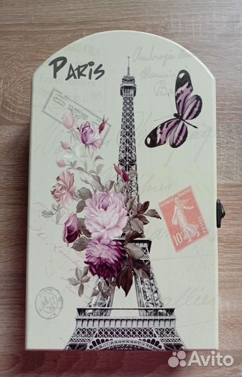 Ключница настенная деревянная