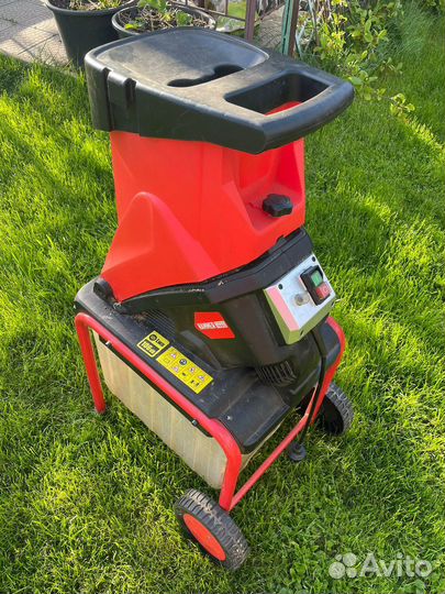 Измельчитель веток садовый