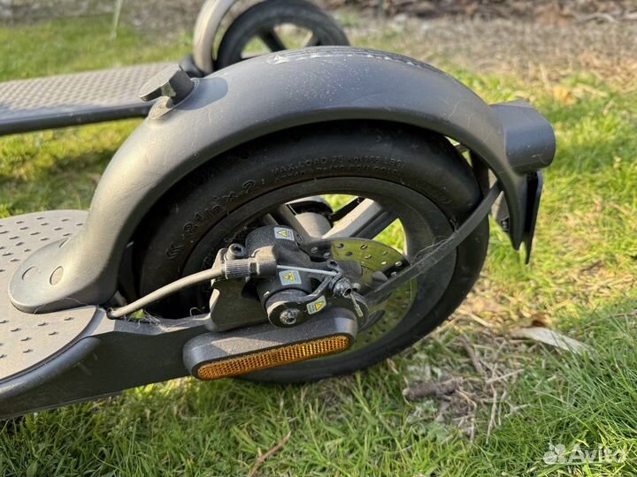 Xiaomi Mi Electric Scooter Essential