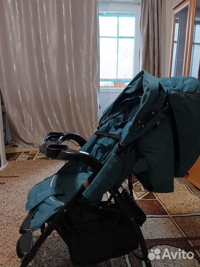 Прогулочная коляска