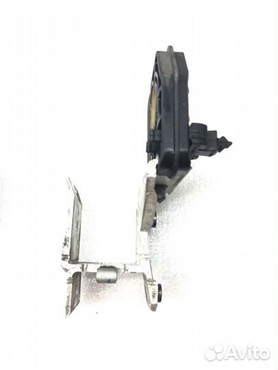 Кронштейн радиатора левый Bmw 1-Series F20 1.6I