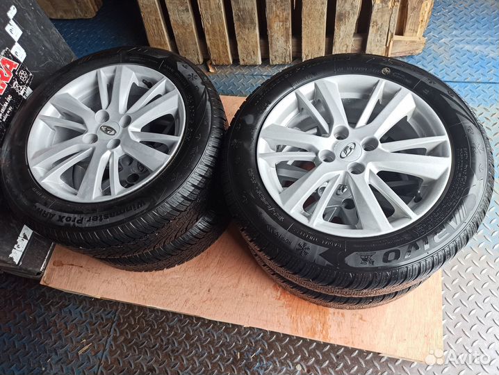 Комплект зимних колёс 185/60/15