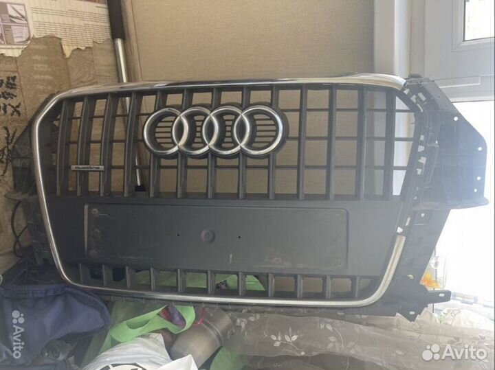 Решетка радиатора audi Q3
