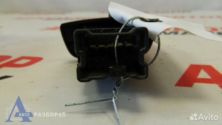 Кнопка аварийной сигнализации для Nissan Primera 3