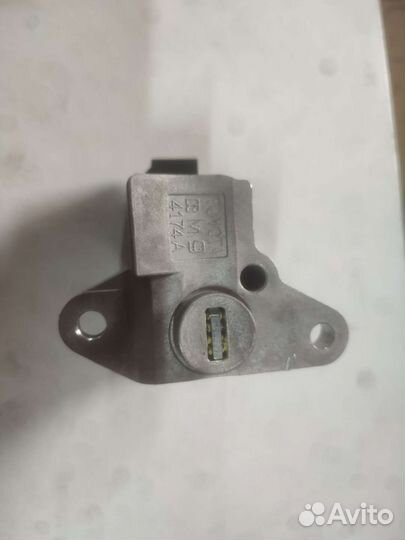 Блокиратор рулевой колонки Camry 70