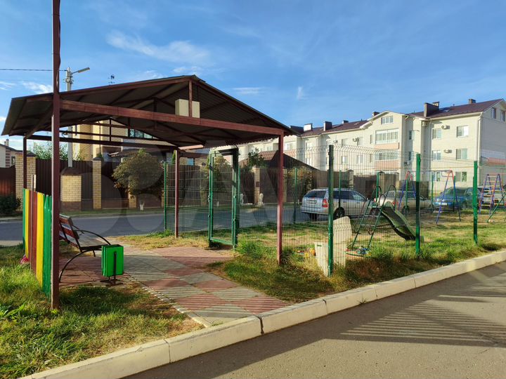 2-к. квартира, 64,4 м², 1/3 эт.