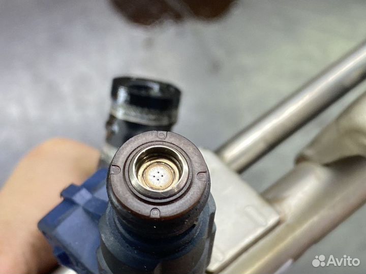 Топливная рампа с форсунками VAG Ауди 1.8т 3617