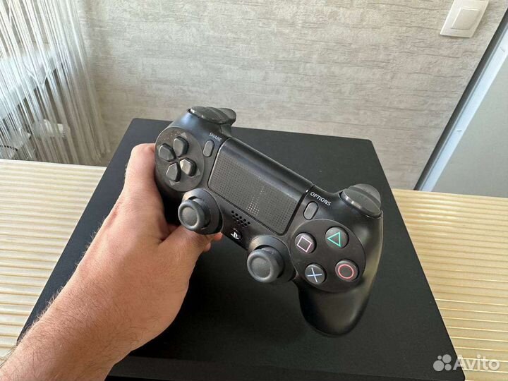 Sony Playstation 4 Pro 1tb