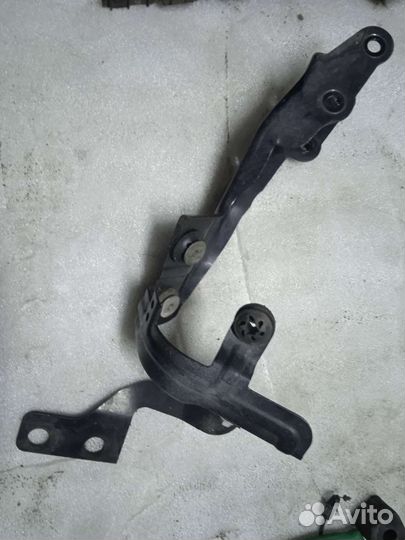 Крепление гура для Dodge Charger LD