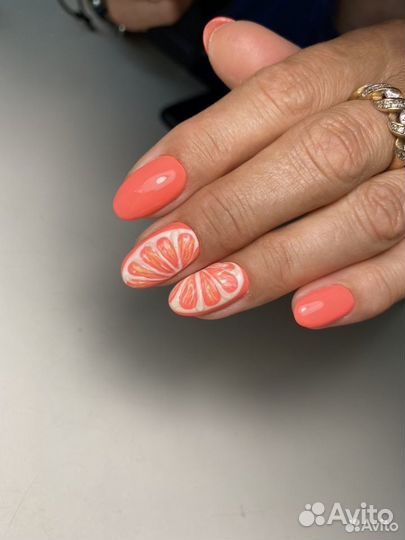 Маникюр и педикюр