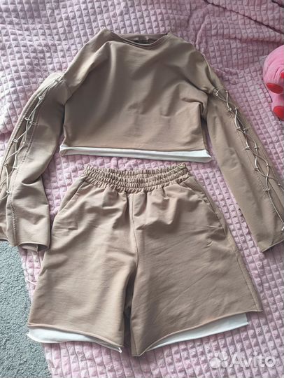 Костюм женский