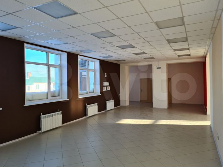 Здание, 470 м²