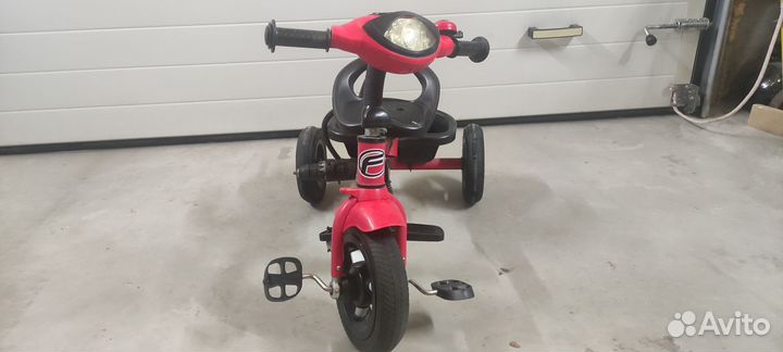 Трехколесный велосипед коляска