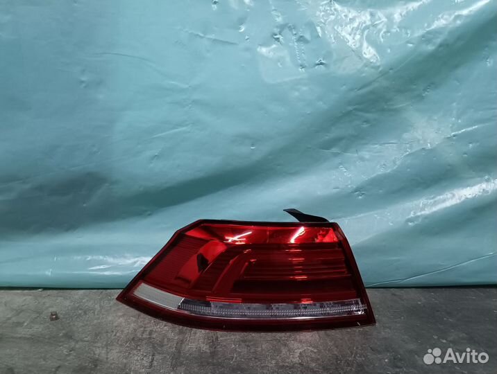 Фонарь левый Volkswagen Passat B8