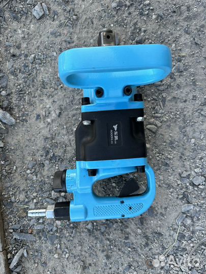 Гайковерт пневматический