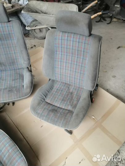 Комплект сидений Volkswagen golf 2