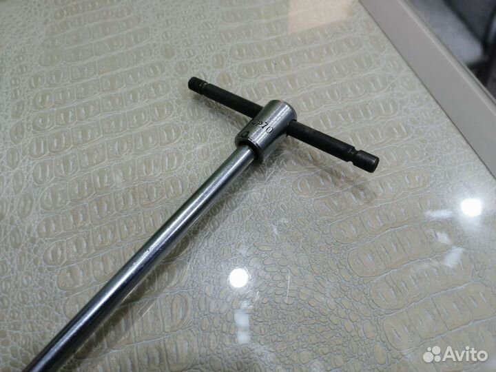 Торцевые ключ с вращающейся головкой 13