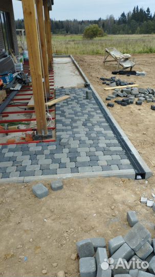 Бригада строителей