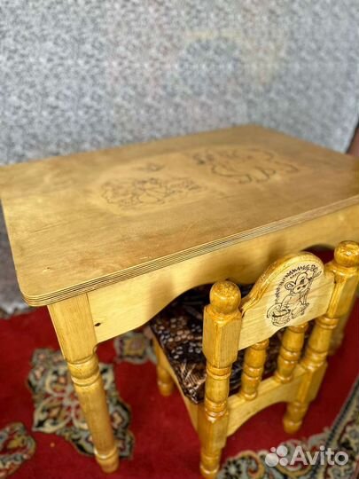 Детский стол и стул