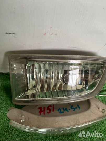 Туманка Toyota Mark Ii GX110