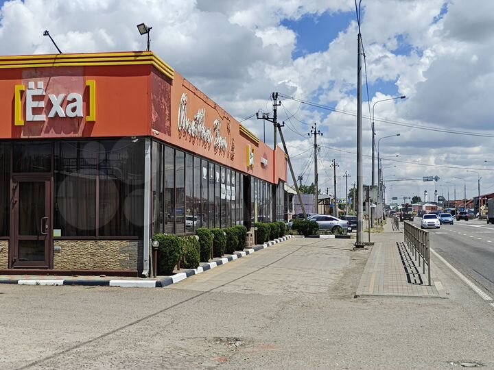 Здание на трафике под торговлю, общепит. 467 м2