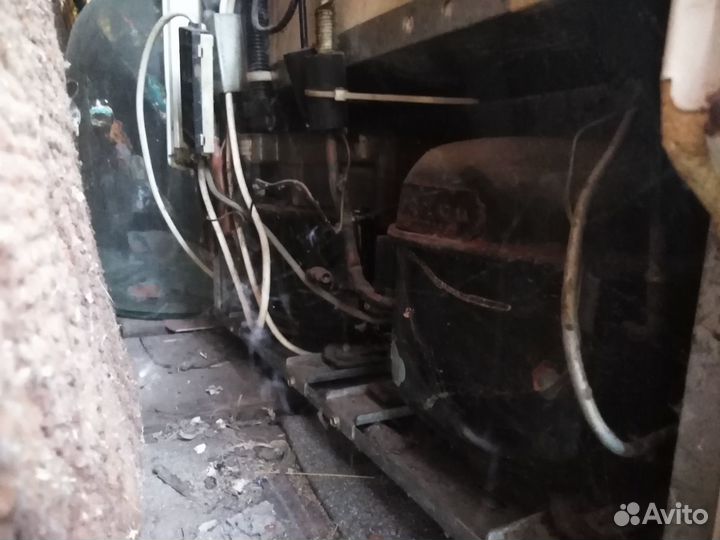 Холодильник на запчасти