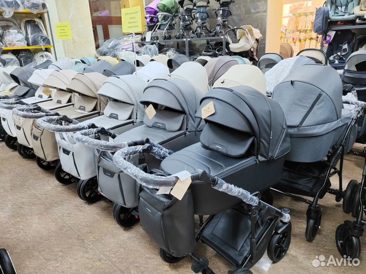 Коляска для новорожденных новая