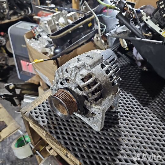 Генератор для Skoda Octavia A4 Tour